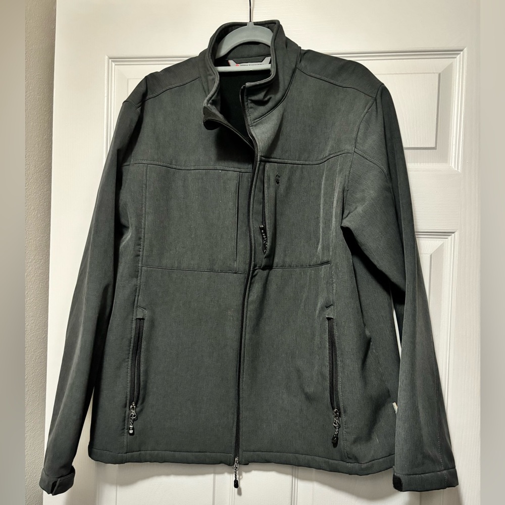 Free country charcoal gray softshell jacket